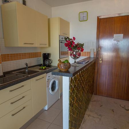 Studio Moderne Avec Terrasse Proche Plages Et Centre, Wifi Gratuit - Fr-1-196-216 Menton Exterior foto