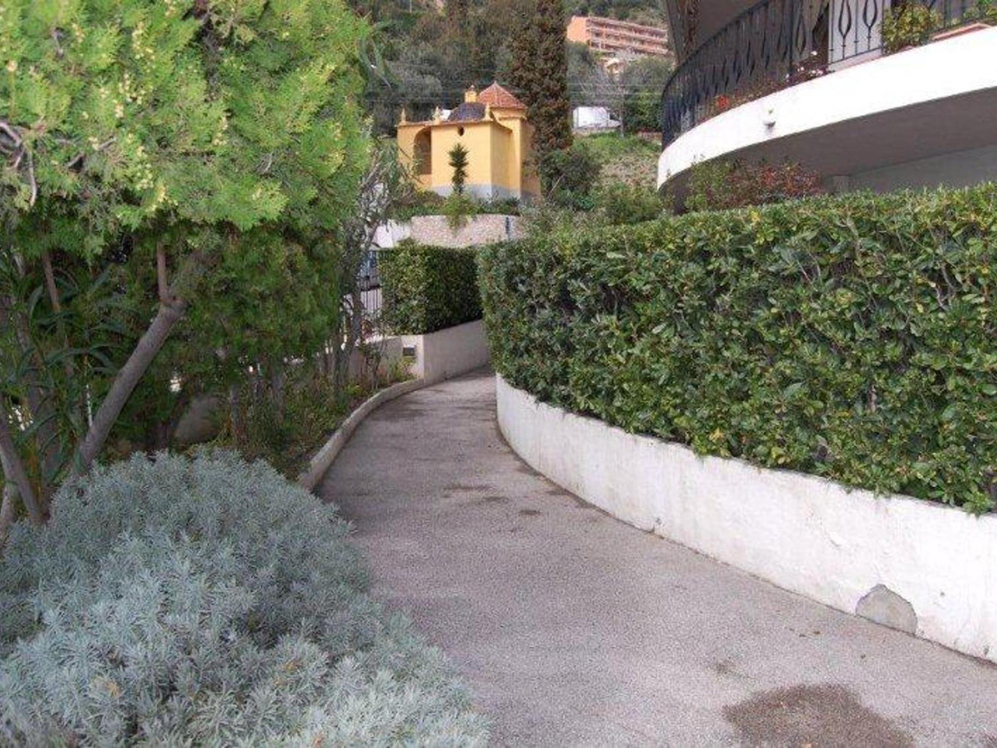 Studio Moderne Avec Terrasse Proche Plages Et Centre, Wifi Gratuit - Fr-1-196-216 Menton Exterior foto